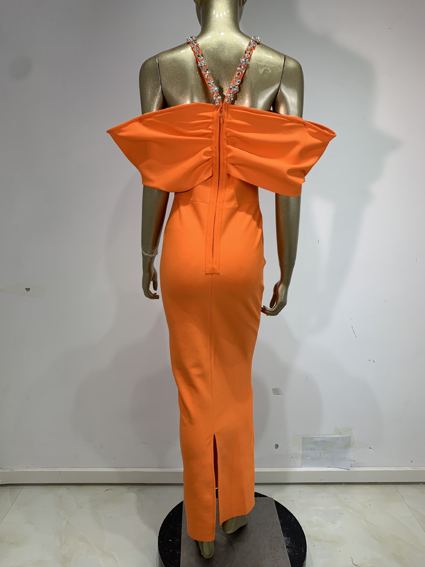 Vestido Maxi Halter con Pedrer - Maxi Dress Halter reseña y precio