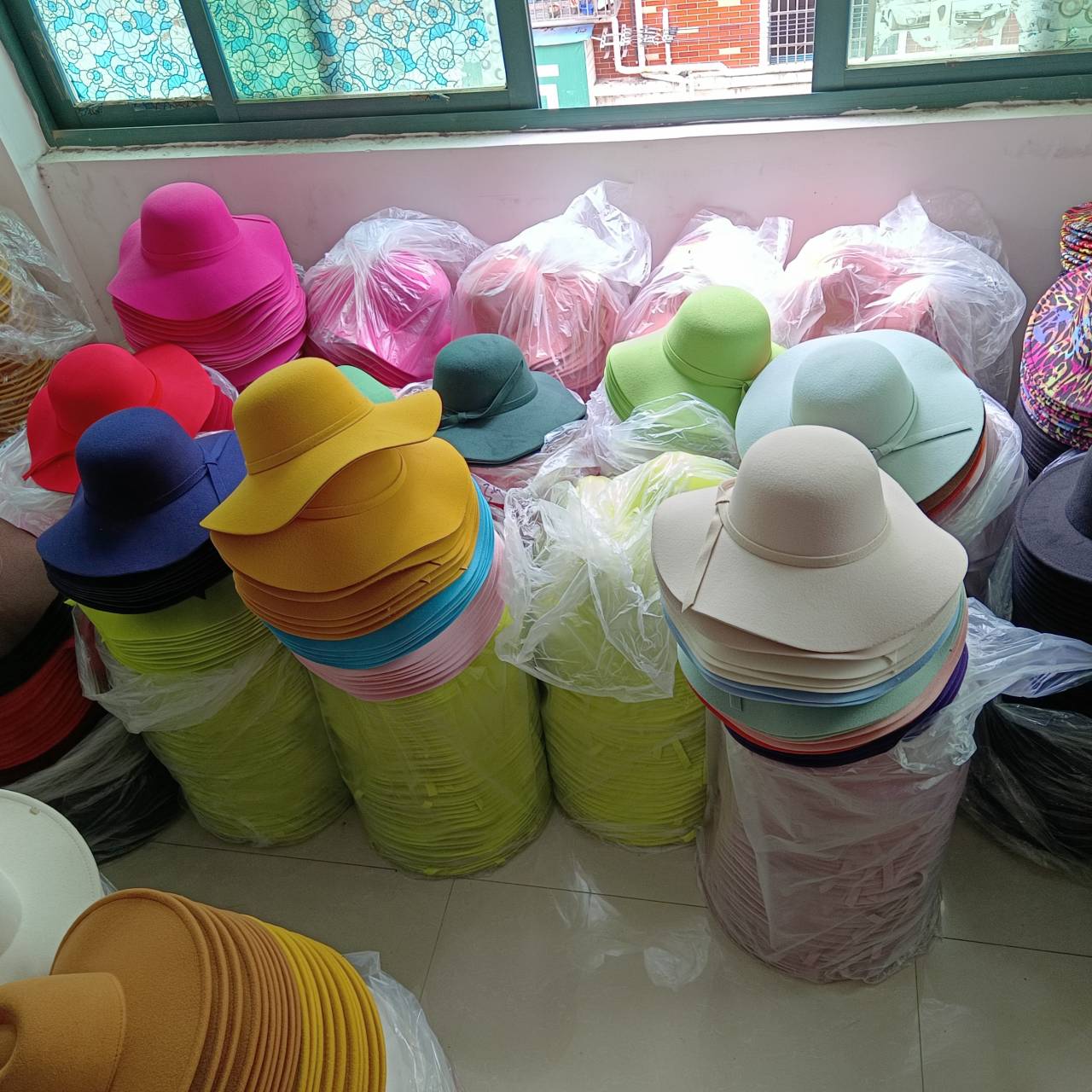 Sombrero de mujer con forma de - Hat Floppy Wide reseña y precio